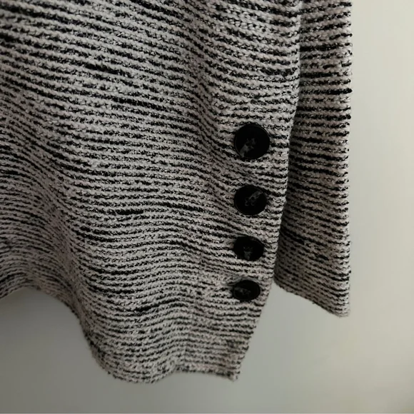 Madewell Texture & Thread Striped Knit Pullover Sweater Black White Button - Picture 3 of 6